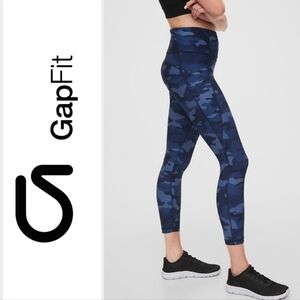 "NEW!" GapFit High Rise Blackout 7/8 Leggings, Blue Camo